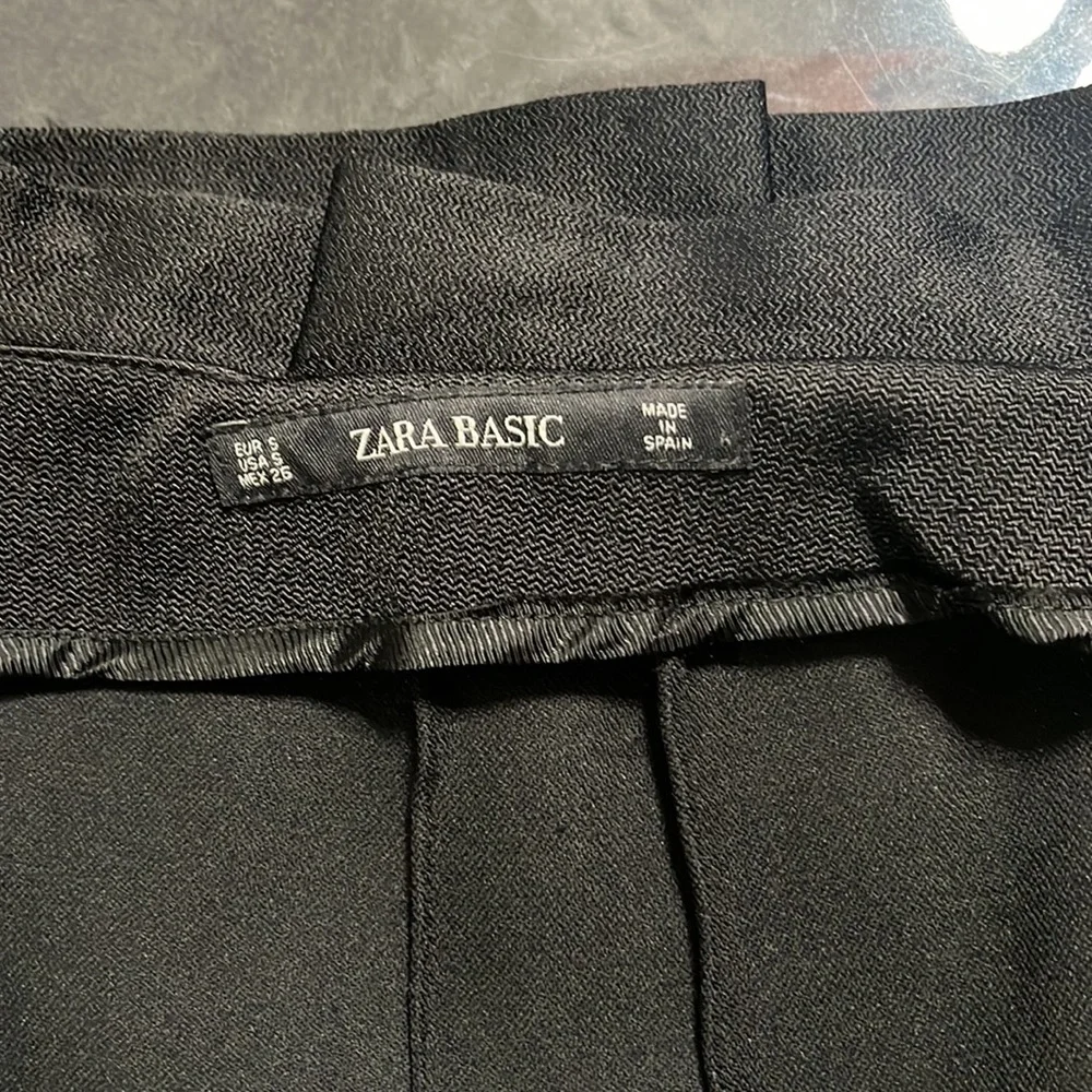 Zara Black  Slimming Mini Skirt with Pearl Beads Detail Sz S
